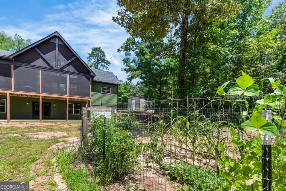 236 Denham RD Eatonton, GA 31024