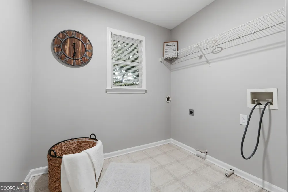 682 Montglade CT Suwanee, GA 30024