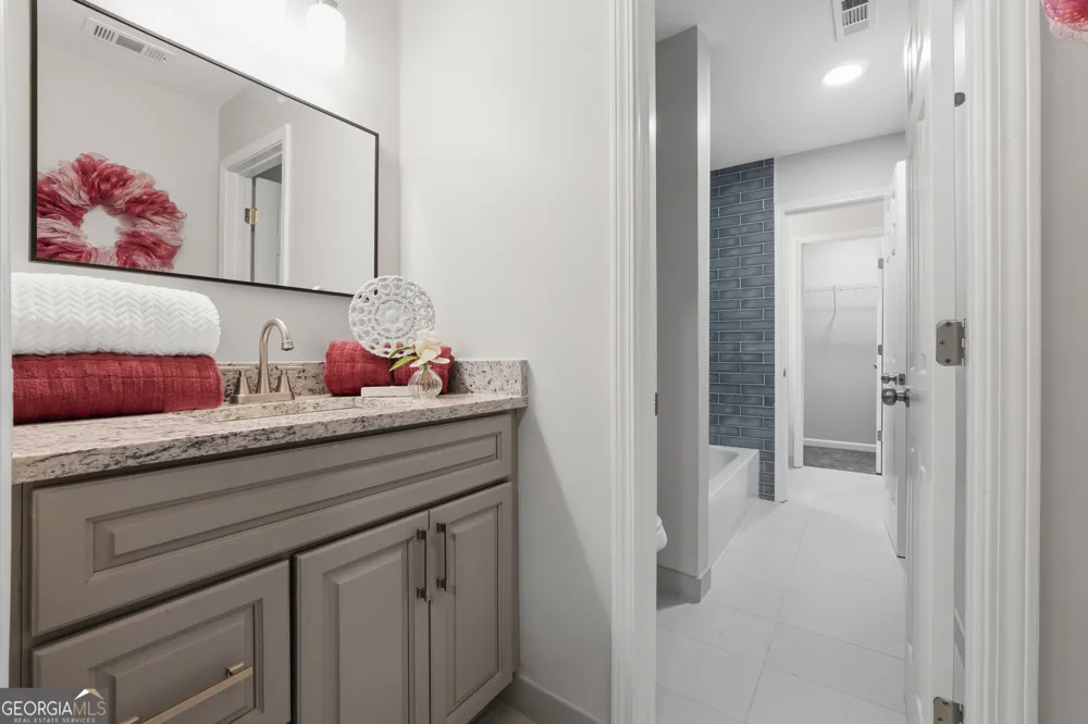 682 Montglade CT Suwanee, GA 30024