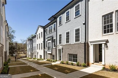 3165 Dogwood DR