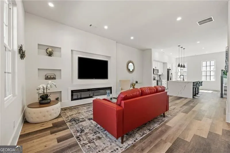 3165 Dogwood DR Hapeville, GA 30354