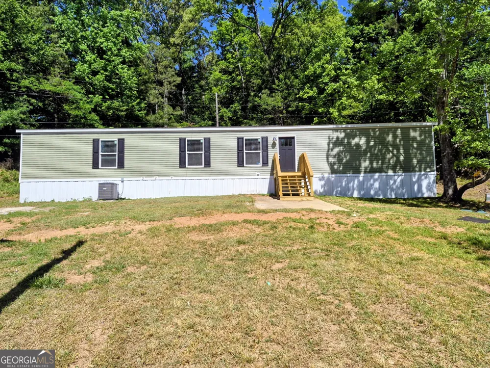 37 Poole CIR Ellenwood, GA 30294