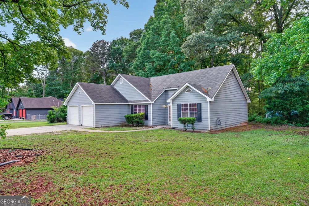 221 Fairview PT Ellenwood, GA 30294