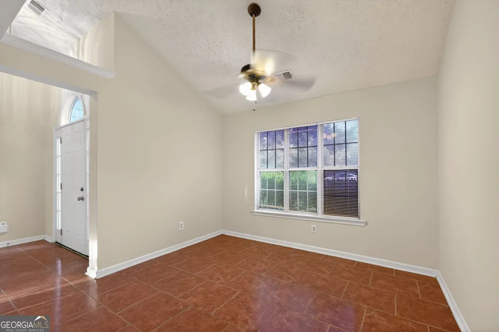 221 Fairview PT Ellenwood, GA 30294