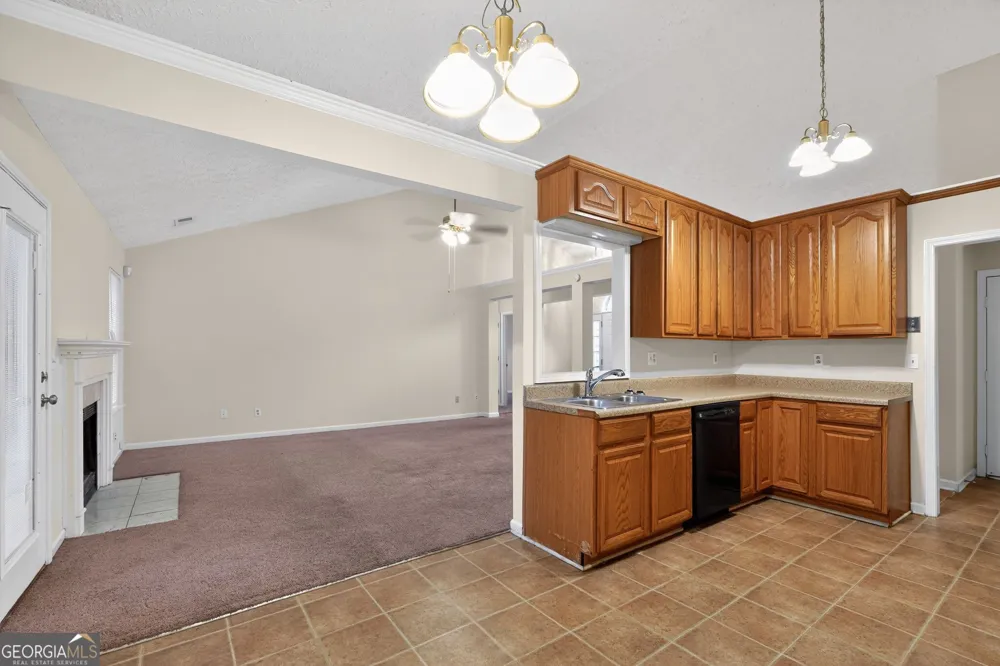 221 Fairview PT Ellenwood, GA 30294