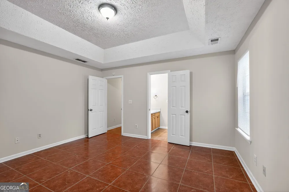 221 Fairview PT Ellenwood, GA 30294
