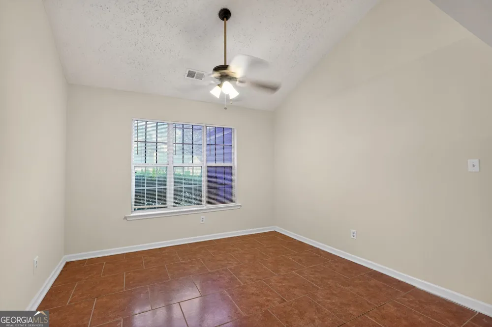 221 Fairview PT Ellenwood, GA 30294