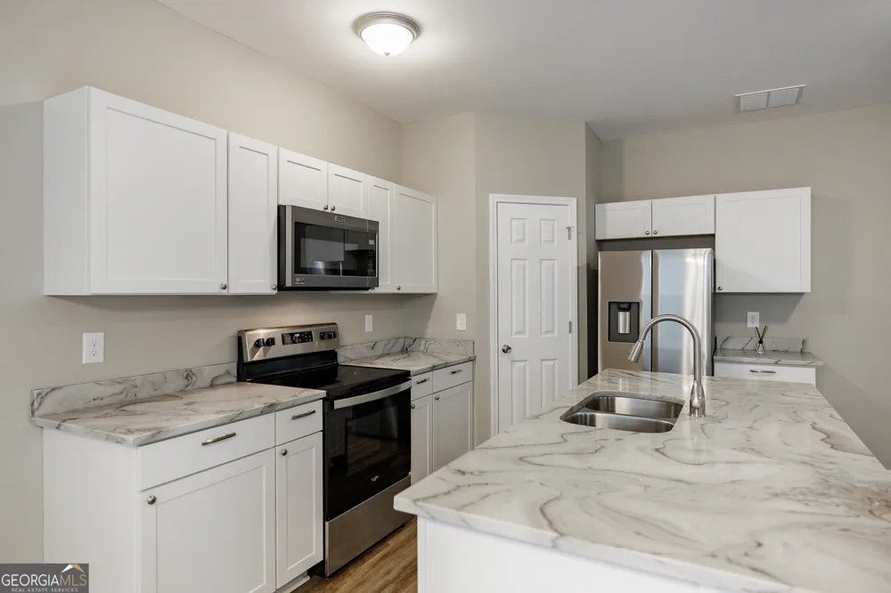 103 Three Rivers CT Hull, GA 30646