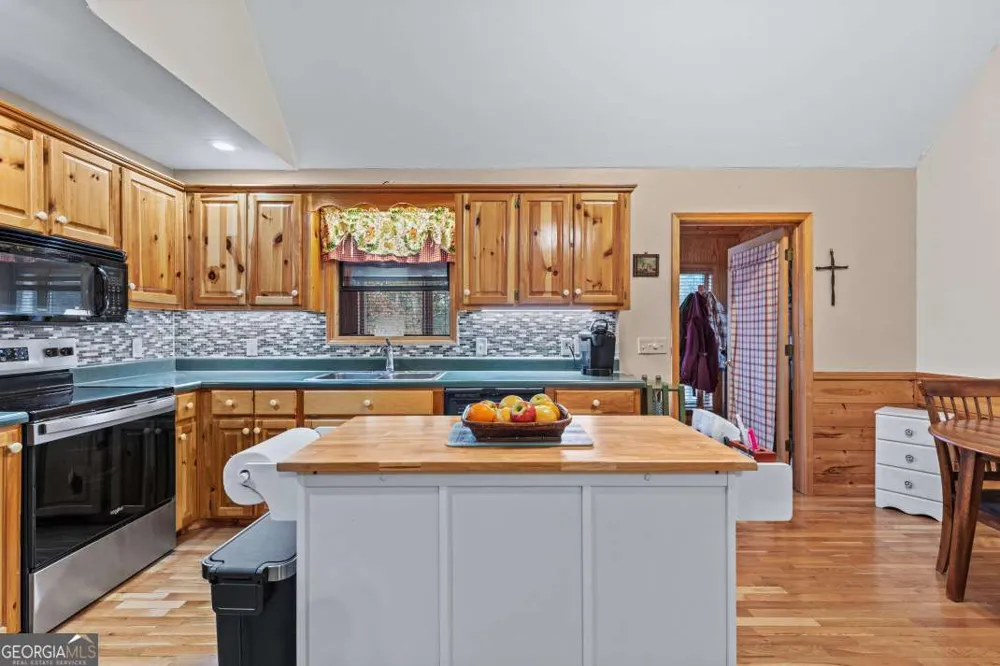 39 Lillian WAY Blairsville, GA 30512