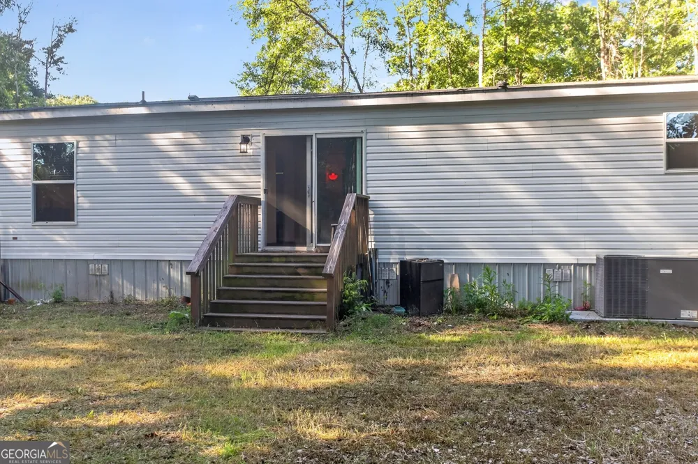 219 Compass RD Jesup, GA 31545