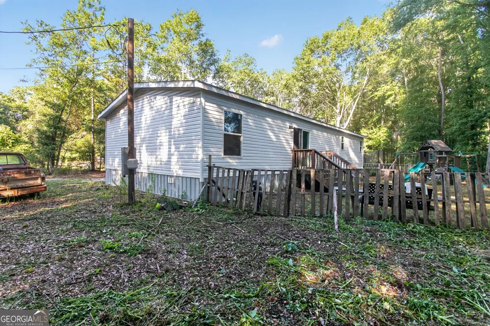219 Compass RD Jesup, GA 31545