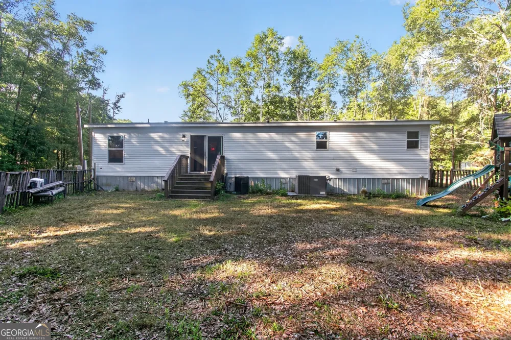 219 Compass RD Jesup, GA 31545
