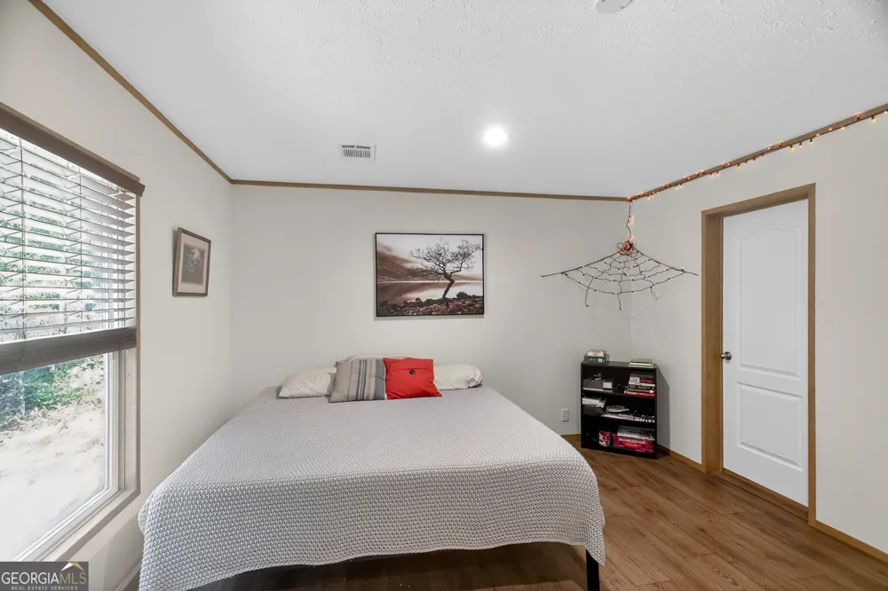 219 Compass RD Jesup, GA 31545