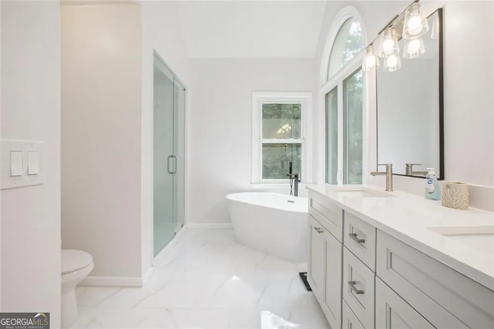 2482 Windchase CT Buford, GA 30518
