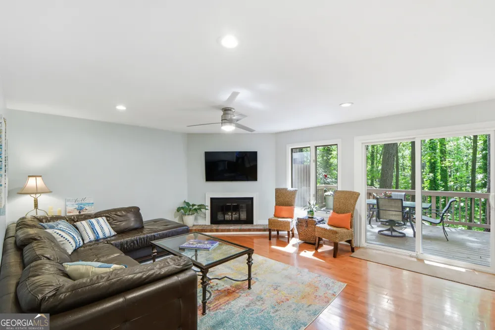 270 Lakeview RDG W Roswell, GA 30076