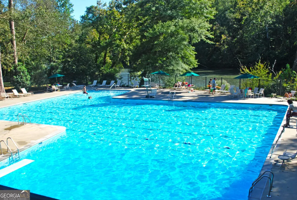 270 Lakeview RDG W Roswell, GA 30076
