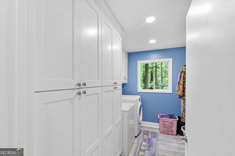 270 Lakeview RDG W Roswell, GA 30076