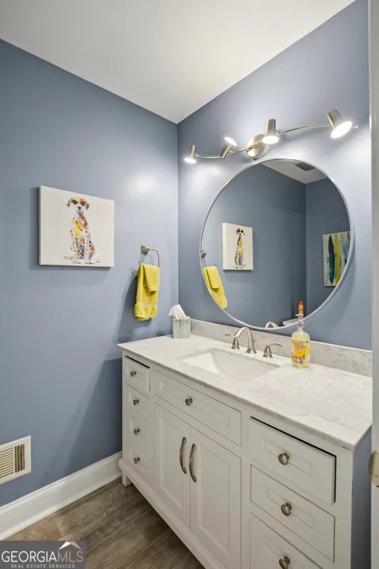 270 Lakeview RDG W Roswell, GA 30076