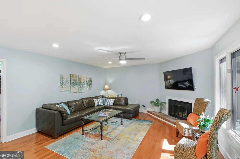 270 Lakeview RDG W Roswell, GA 30076