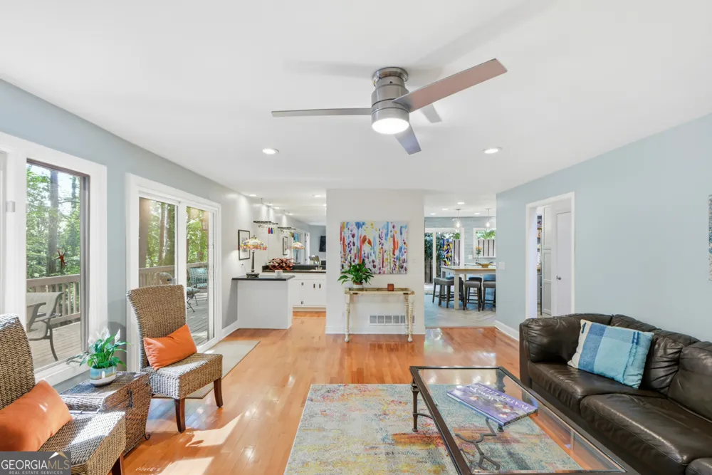 270 Lakeview RDG W Roswell, GA 30076