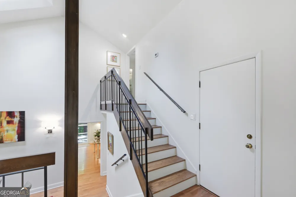 270 Lakeview RDG W Roswell, GA 30076