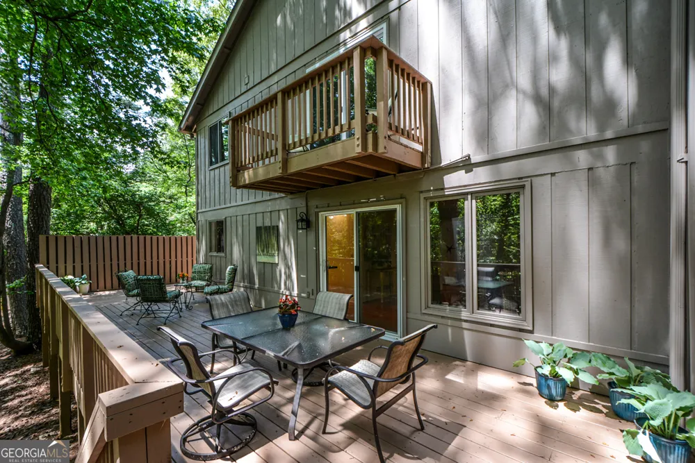 270 Lakeview RDG W Roswell, GA 30076