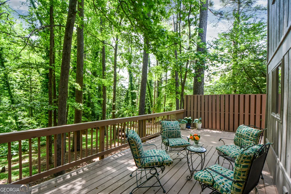 270 Lakeview RDG W Roswell, GA 30076
