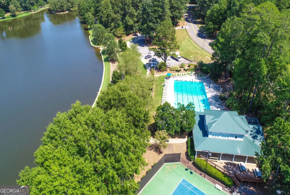 270 Lakeview RDG W Roswell, GA 30076