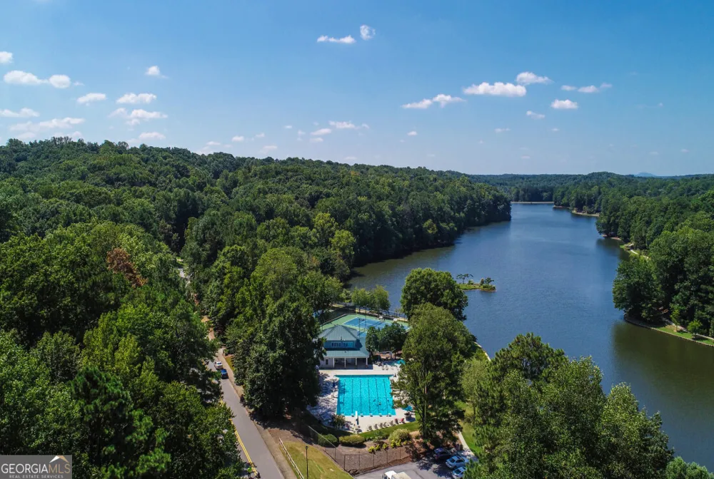 270 Lakeview RDG W Roswell, GA 30076