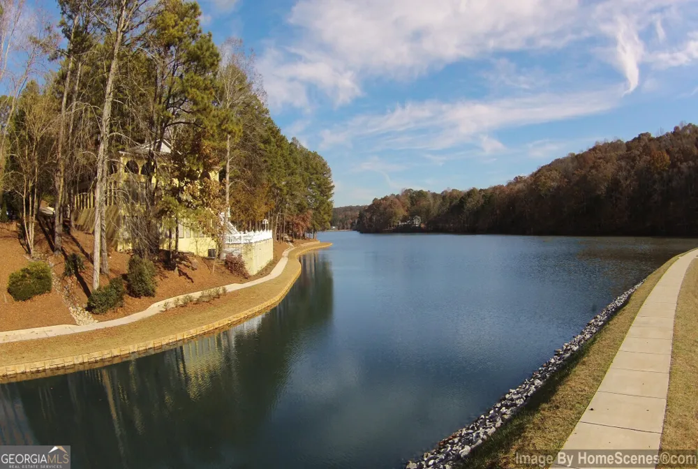 270 Lakeview RDG W Roswell, GA 30076