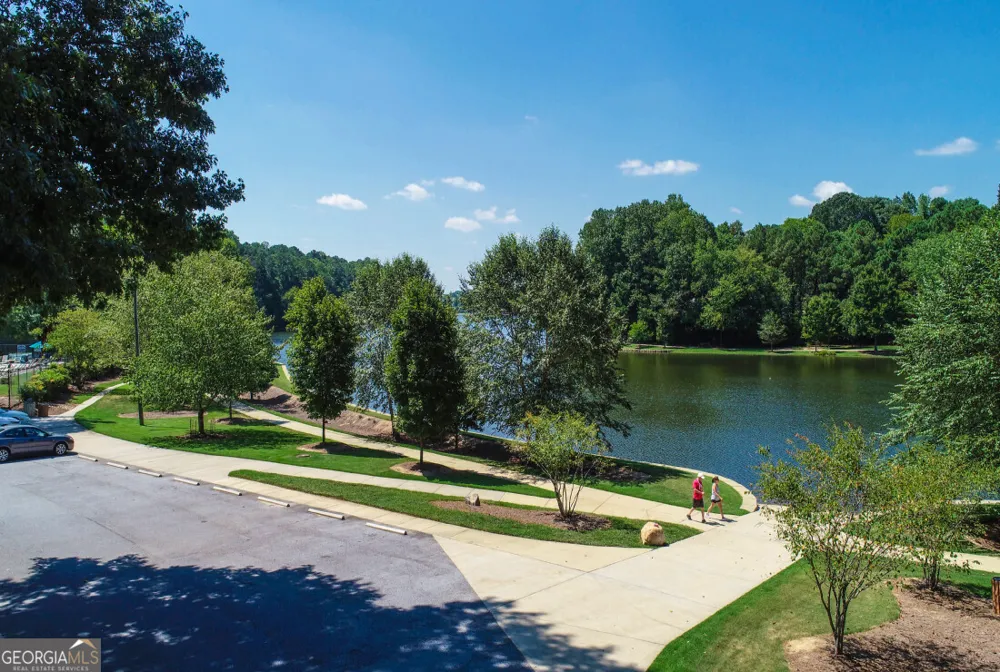 270 Lakeview RDG W Roswell, GA 30076