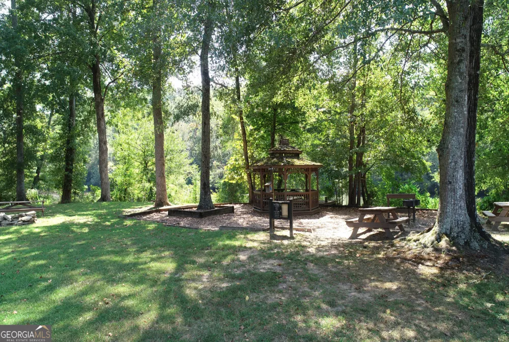 270 Lakeview RDG W Roswell, GA 30076