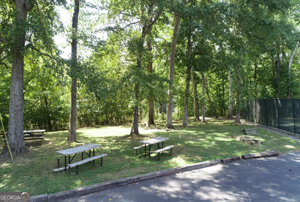 270 Lakeview RDG W Roswell, GA 30076