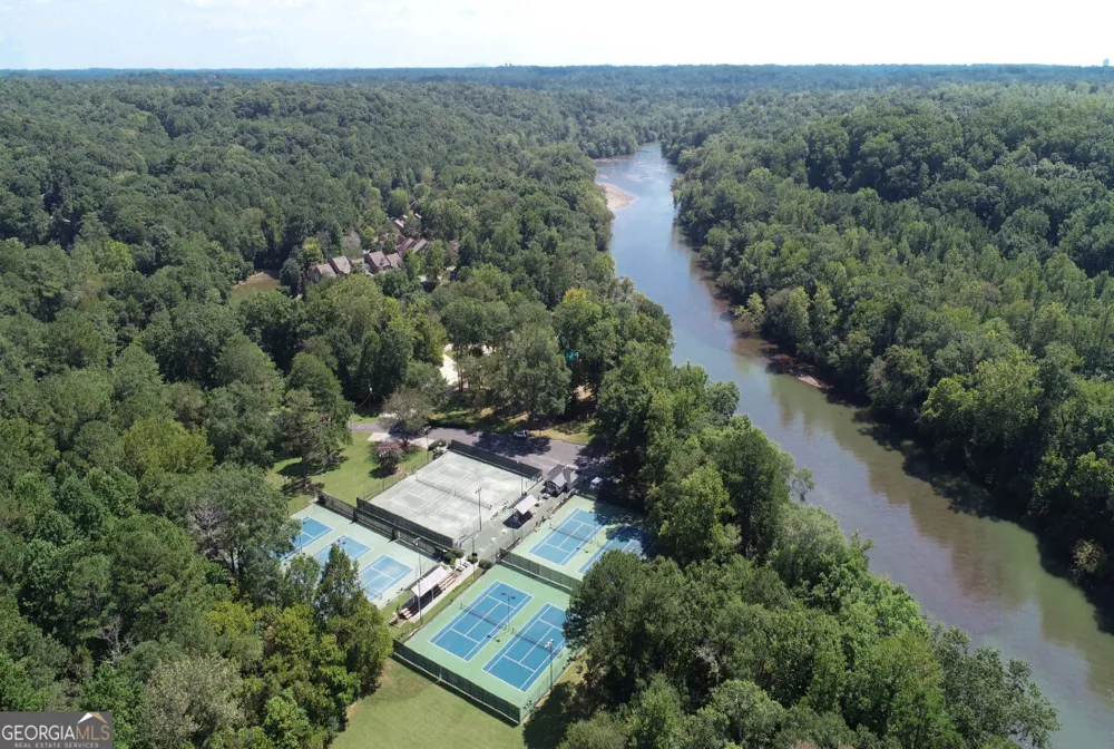 270 Lakeview RDG W Roswell, GA 30076