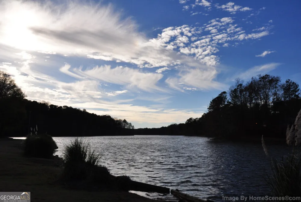 270 Lakeview RDG W Roswell, GA 30076