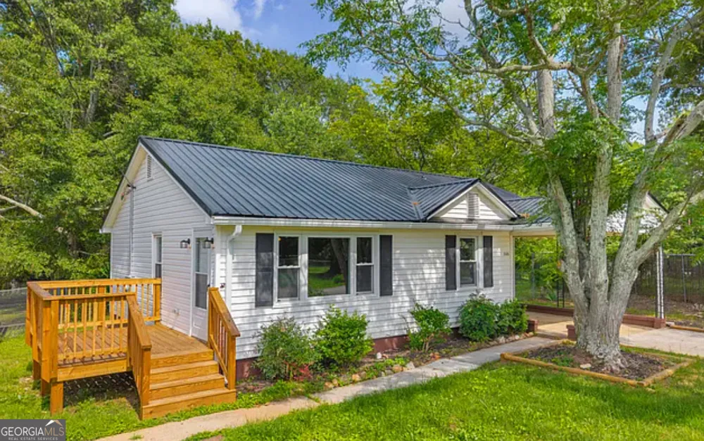 266 Randall ST Lavonia, GA 30553