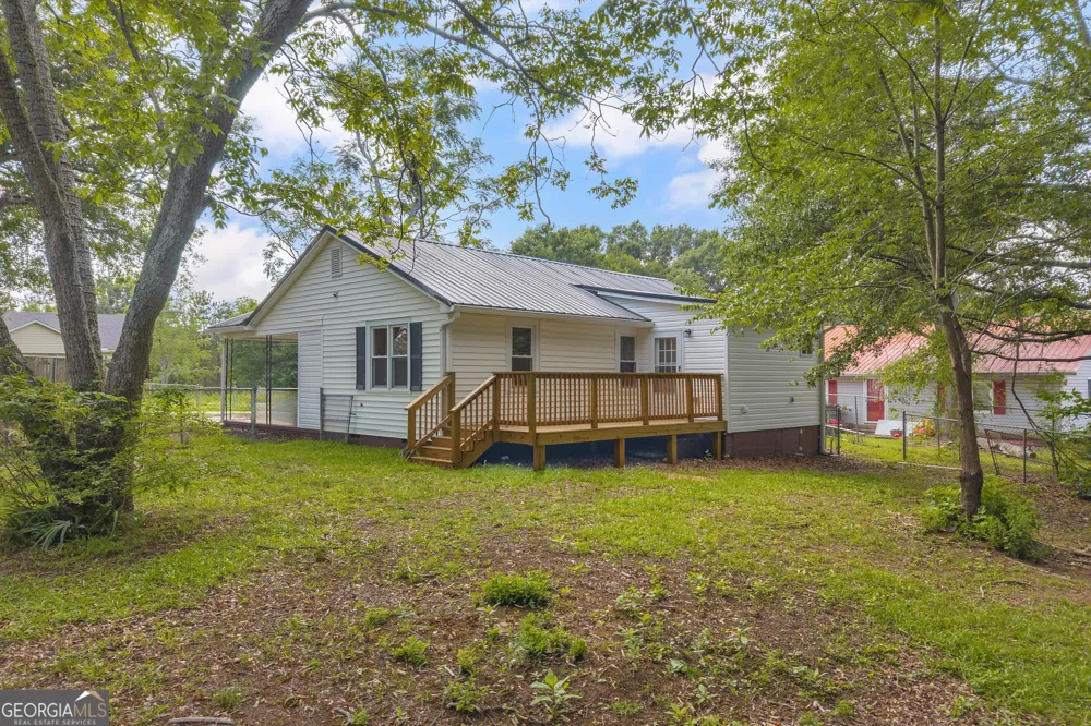 266 Randall ST Lavonia, GA 30553