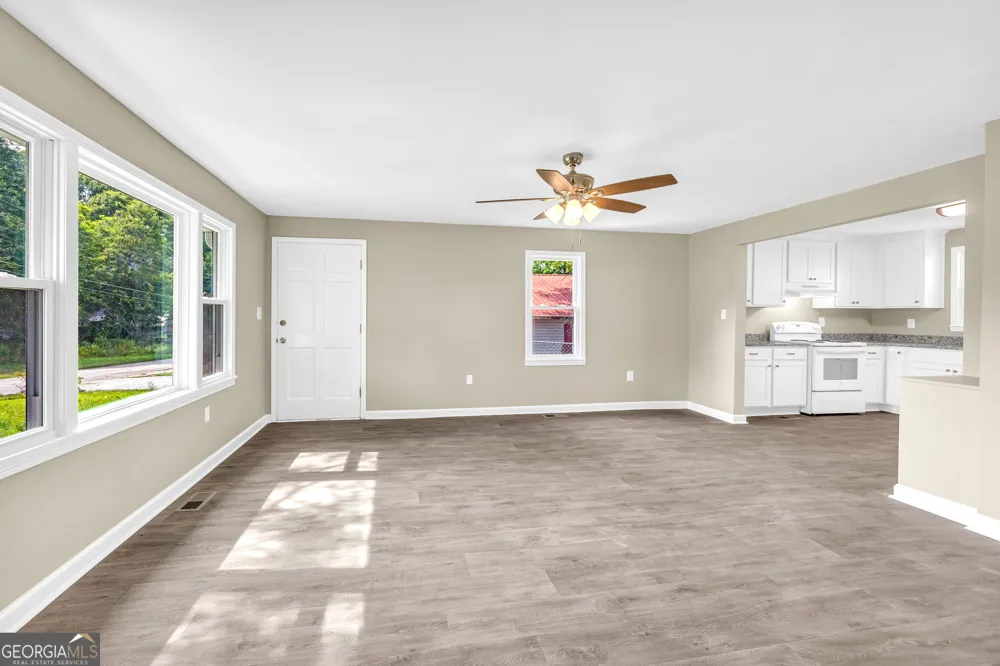 266 Randall ST Lavonia, GA 30553