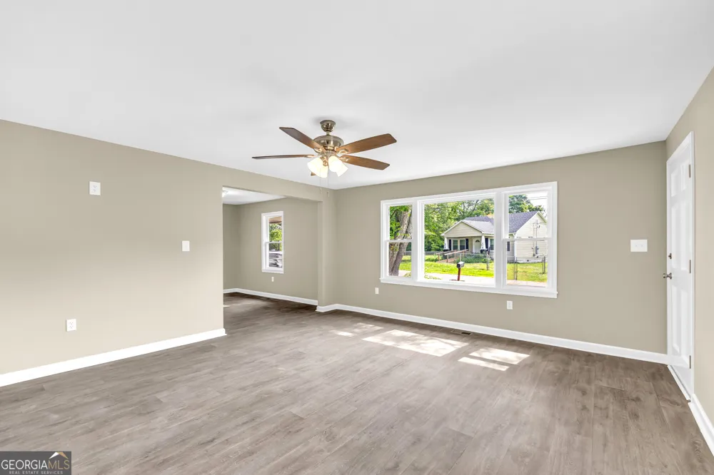 266 Randall ST Lavonia, GA 30553