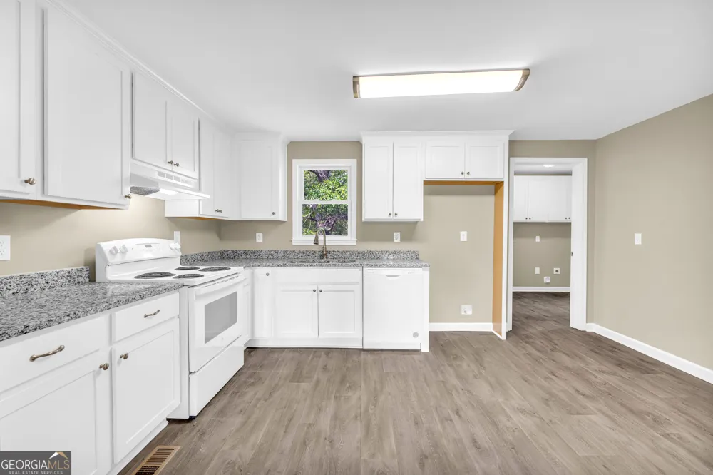 266 Randall ST Lavonia, GA 30553