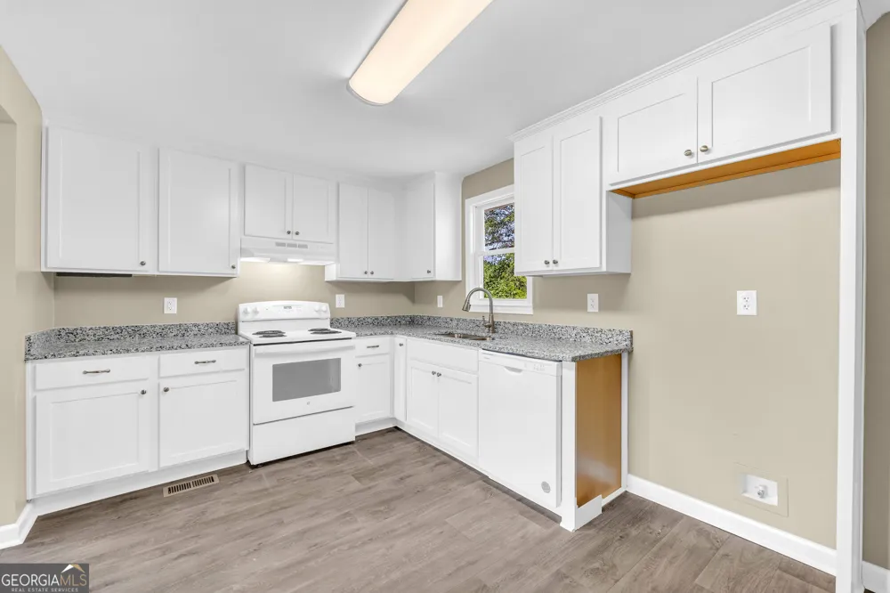 266 Randall ST Lavonia, GA 30553