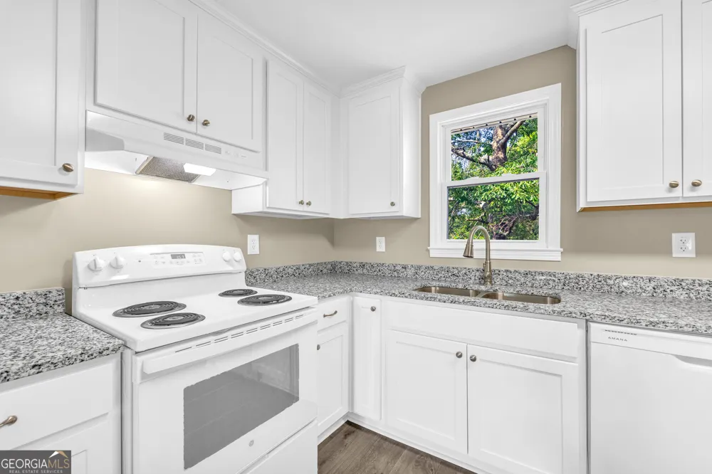 266 Randall ST Lavonia, GA 30553