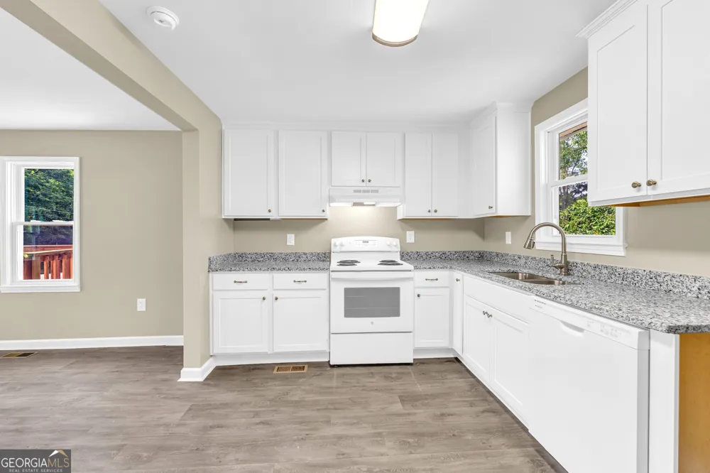 266 Randall ST Lavonia, GA 30553