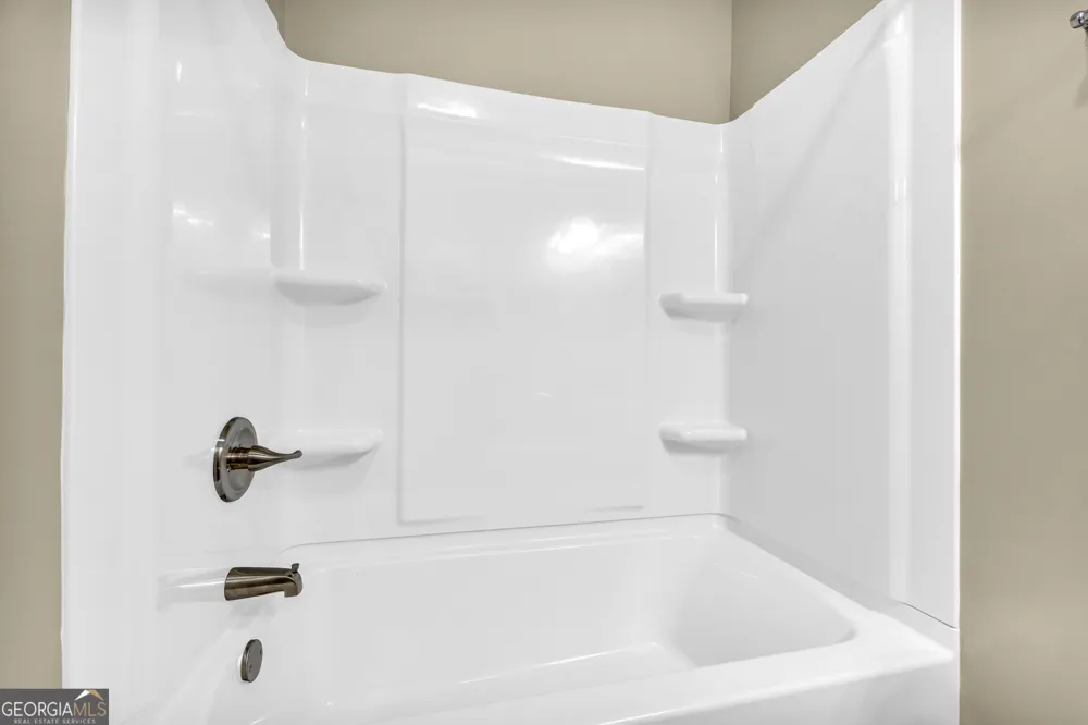 266 Randall ST Lavonia, GA 30553