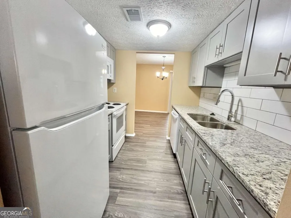 6418 Meadow Rue DR Peachtree Corners, GA 30092