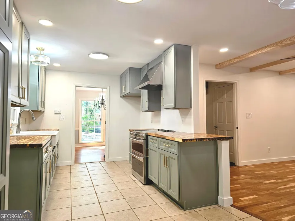 615 Kings RD Athens, GA 30606