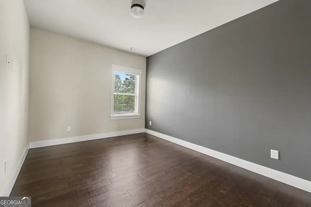 411 Ridgeway LN Canton, GA 30114