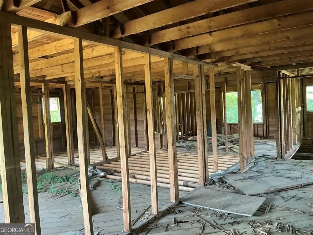 153 Henderson Bend RD NW Calhoun, GA 30701