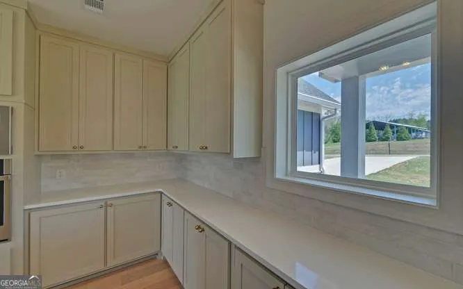 317 Bell Creek Cove RD Hiawassee, GA 30546