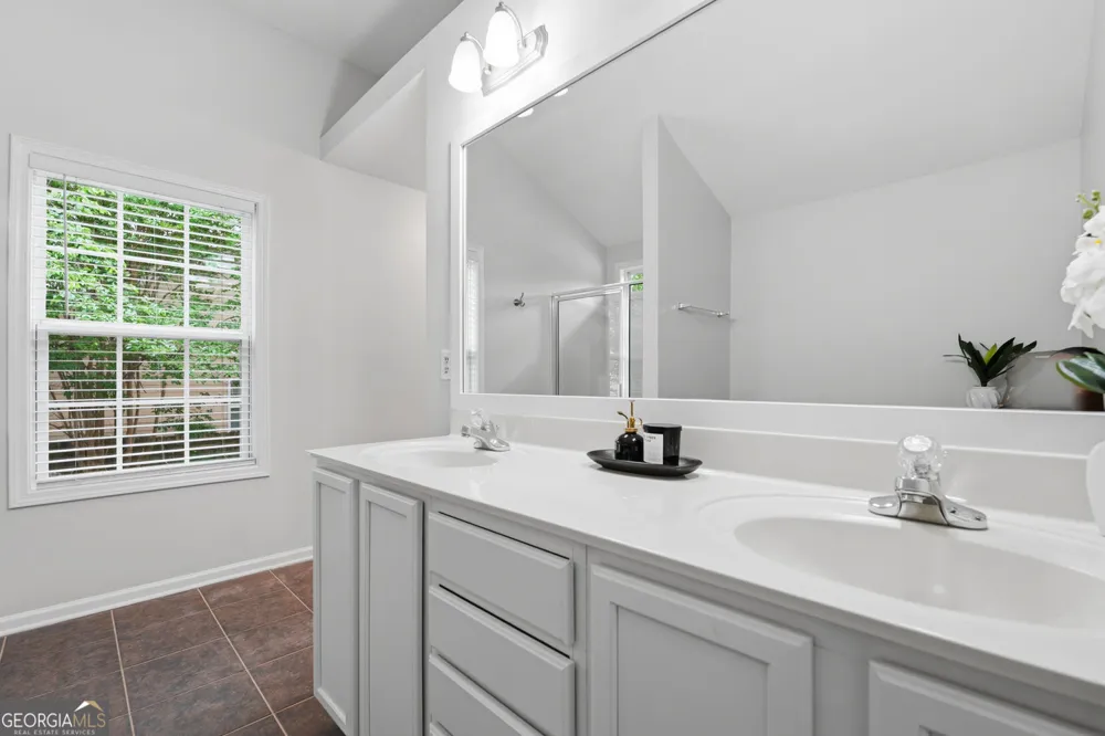 2148 Splitrail TRL NE Buford, GA 30519